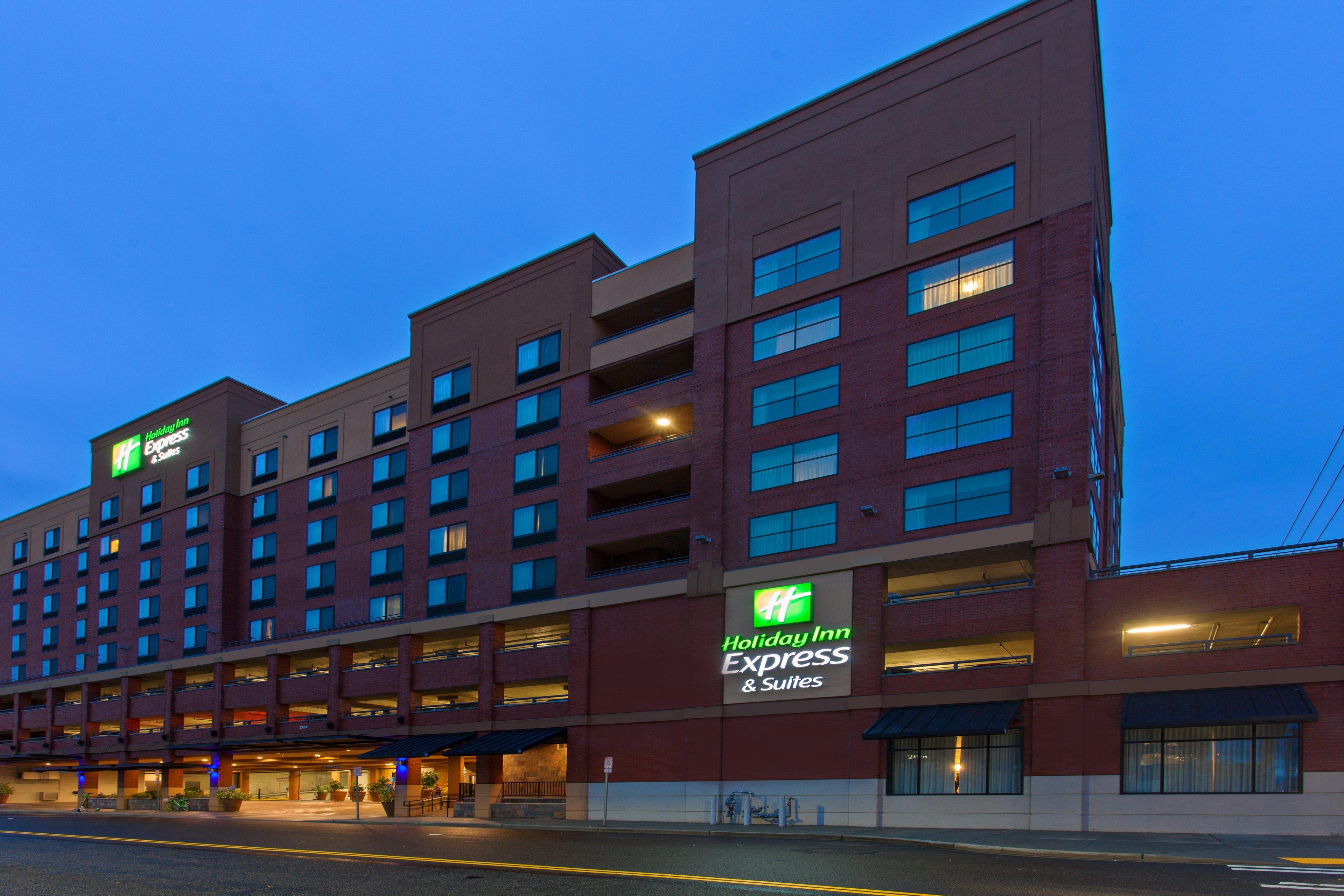 Holiday Inn Express & Suites Tacoma Downtown, An Ihg Hotel Exterior photo